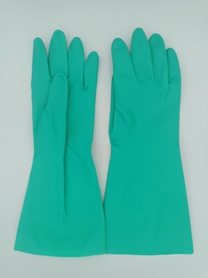 De bijeengekomen Voerende Handschoen van het het Huishouden Groene Chemische Nitril van Nitril Oplosbare Bestand Handschoenen